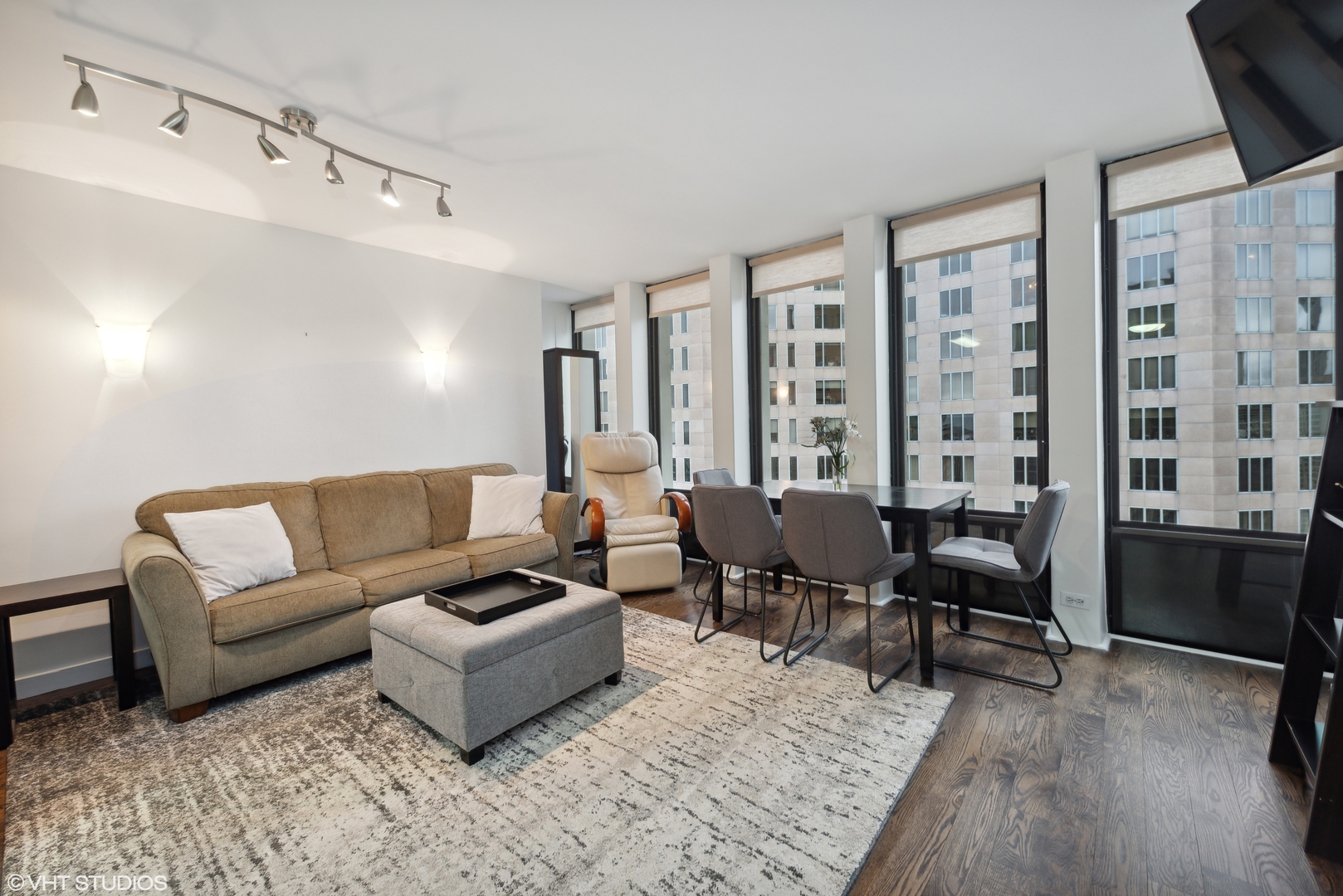 100 E WALTON Street Unit: 41C