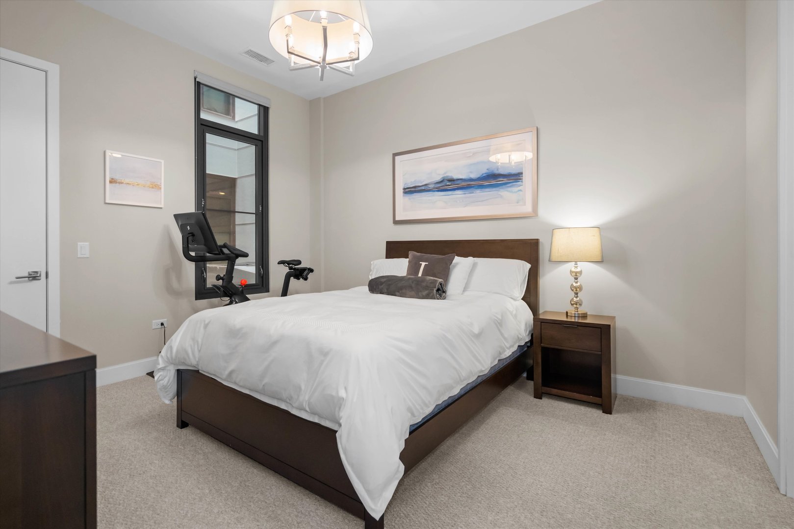 31 N Aberdeen Street Unit: 2S