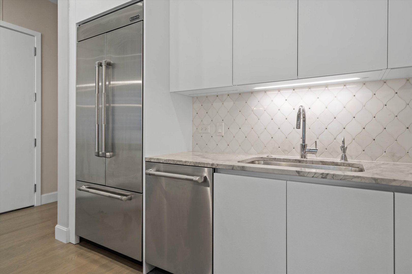31 N Aberdeen Street Unit: 2S