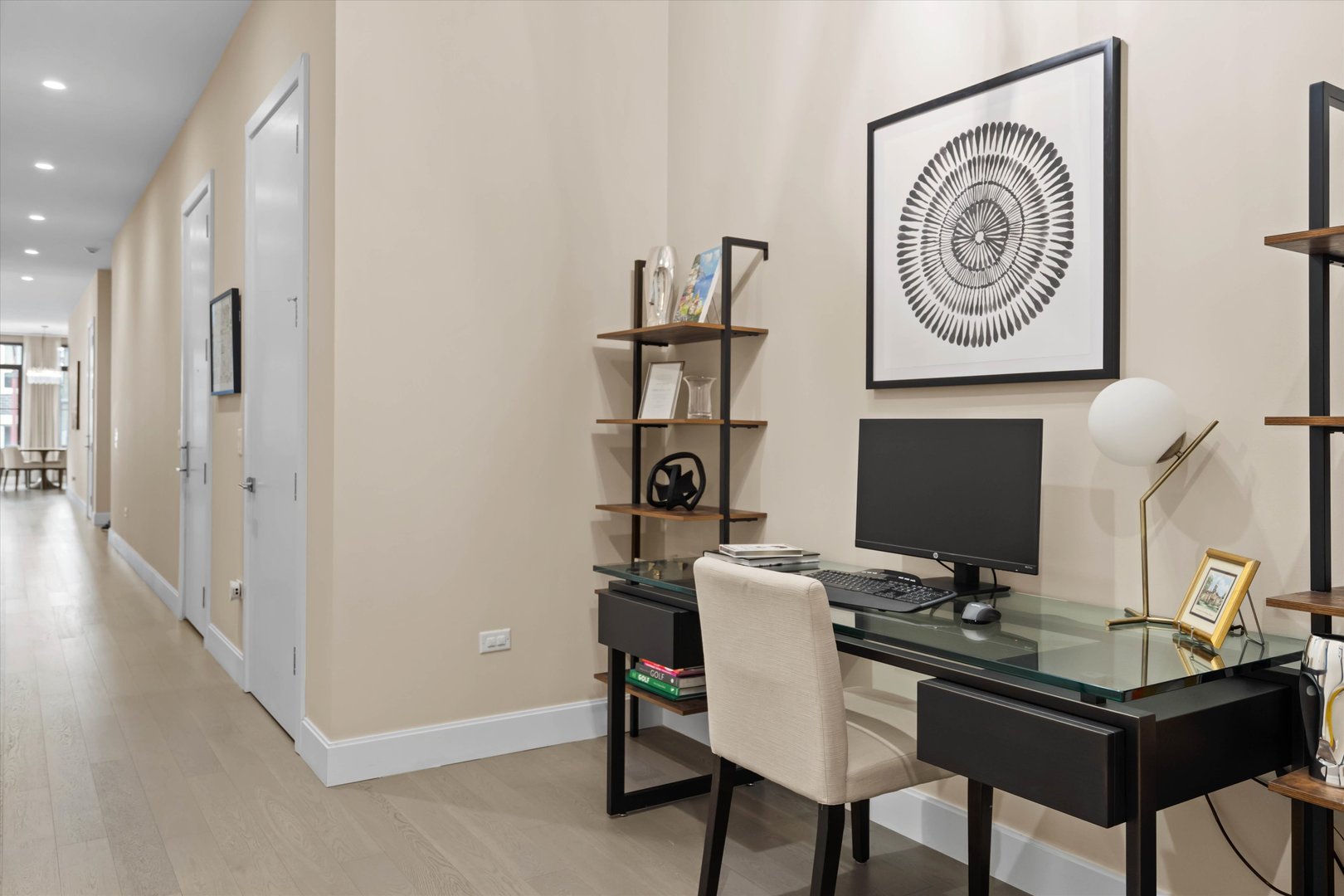 31 N Aberdeen Street Unit: 2S