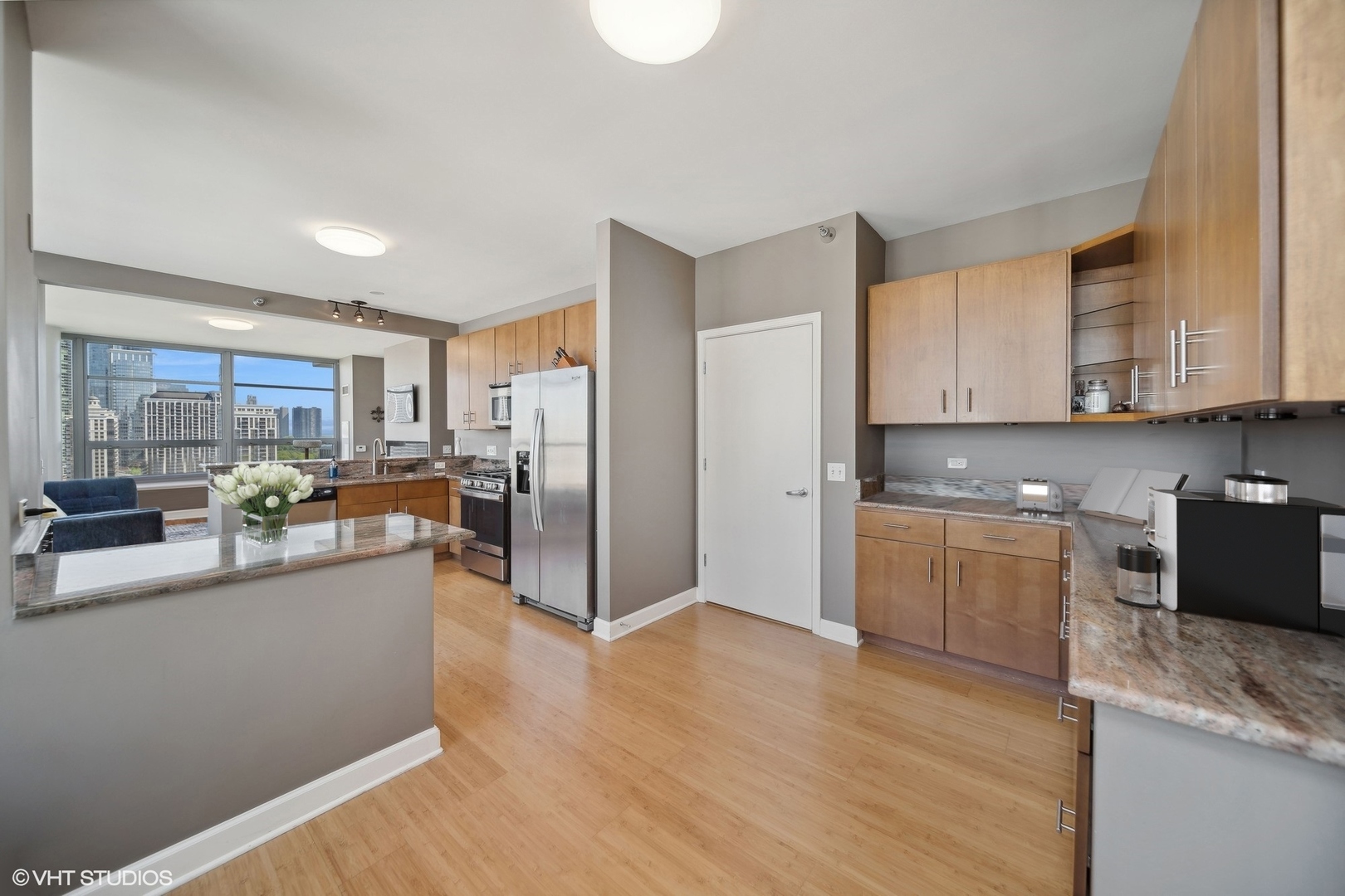 1600 S Prairie Avenue Unit: 1704