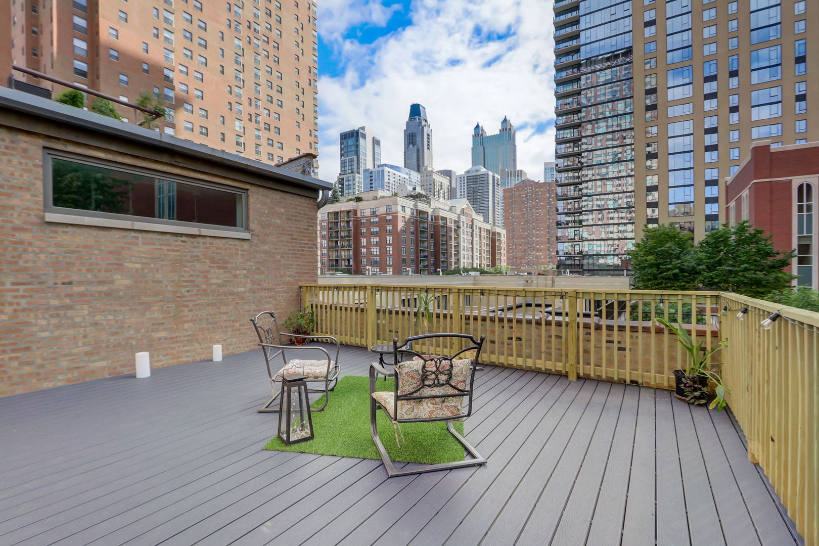 119 W CHESTNUT Street Unit: 5