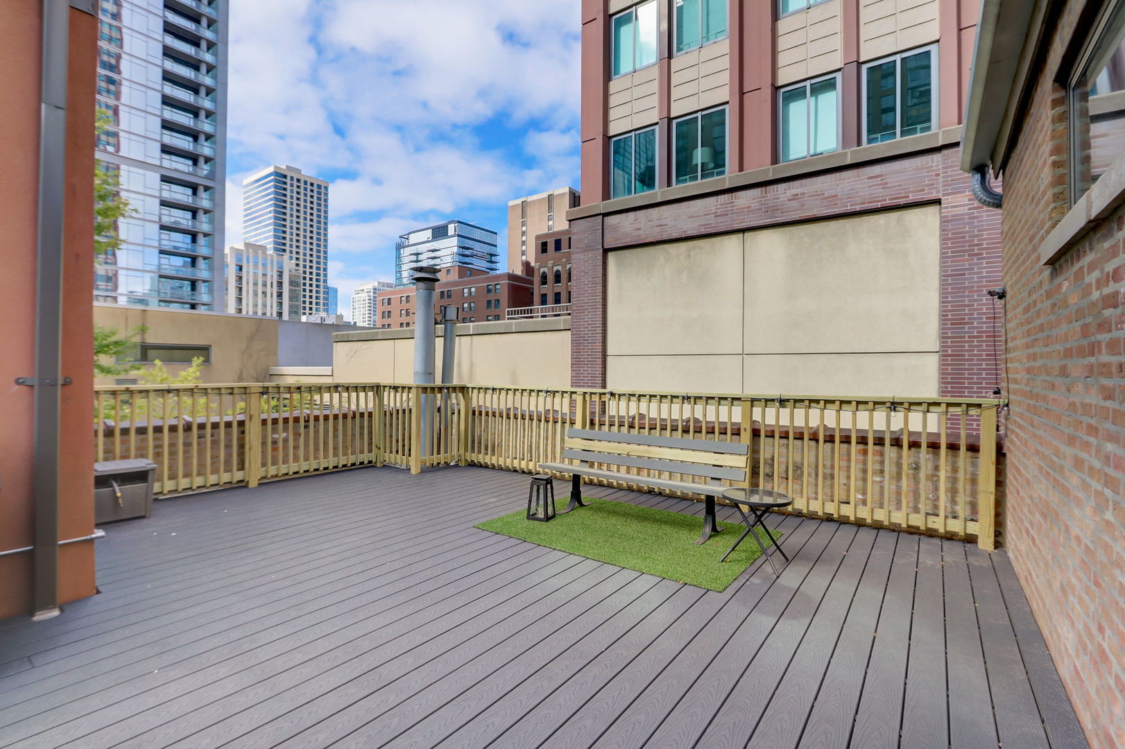 119 W CHESTNUT Street Unit: 5