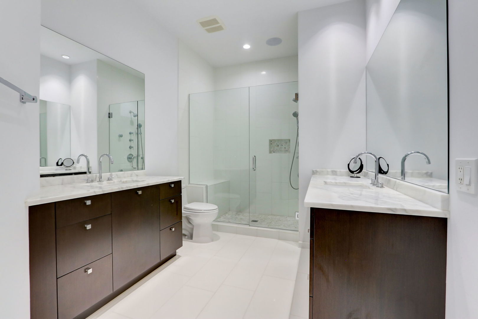 119 W CHESTNUT Street Unit: 5