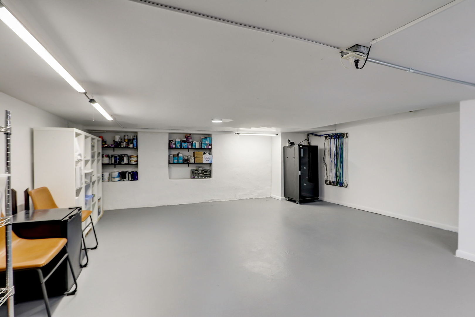 119 W CHESTNUT Street Unit: 5