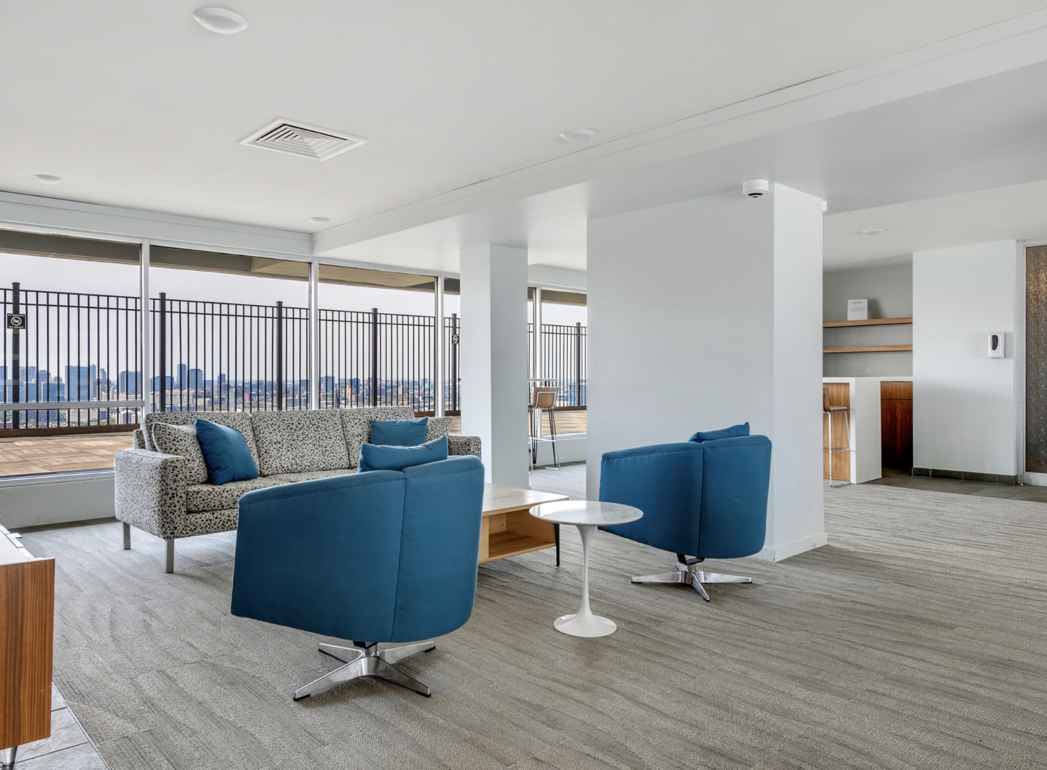 1960 N Lincoln Park W Unit: 404