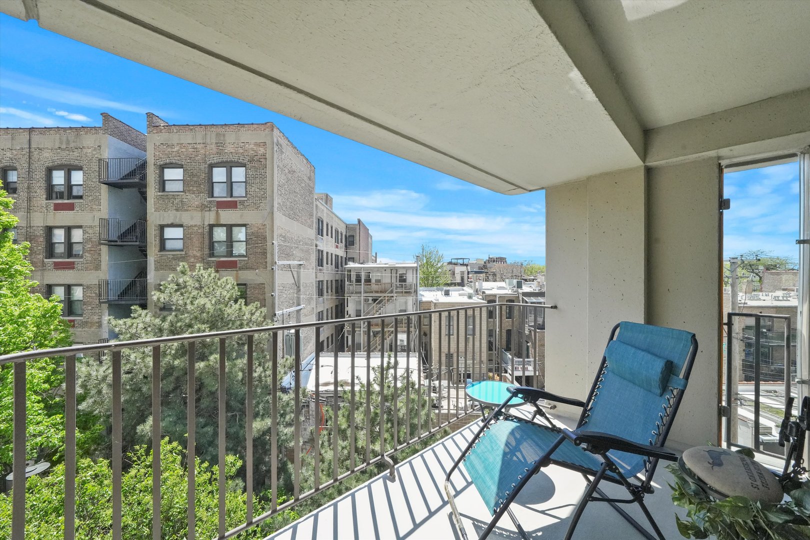 1960 N Lincoln Park W Unit: 404
