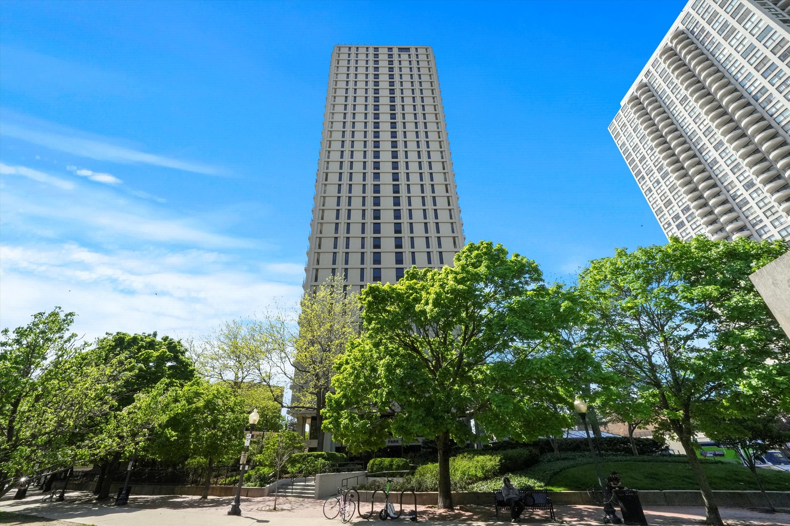 1960 N Lincoln Park W Unit: 404