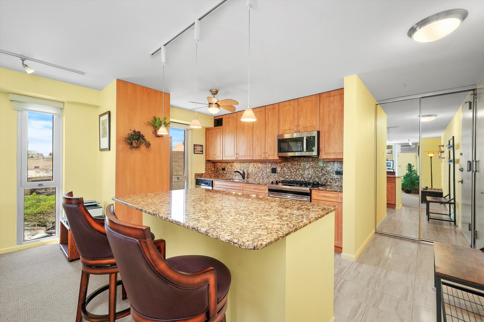 1960 N Lincoln Park W Unit: 404