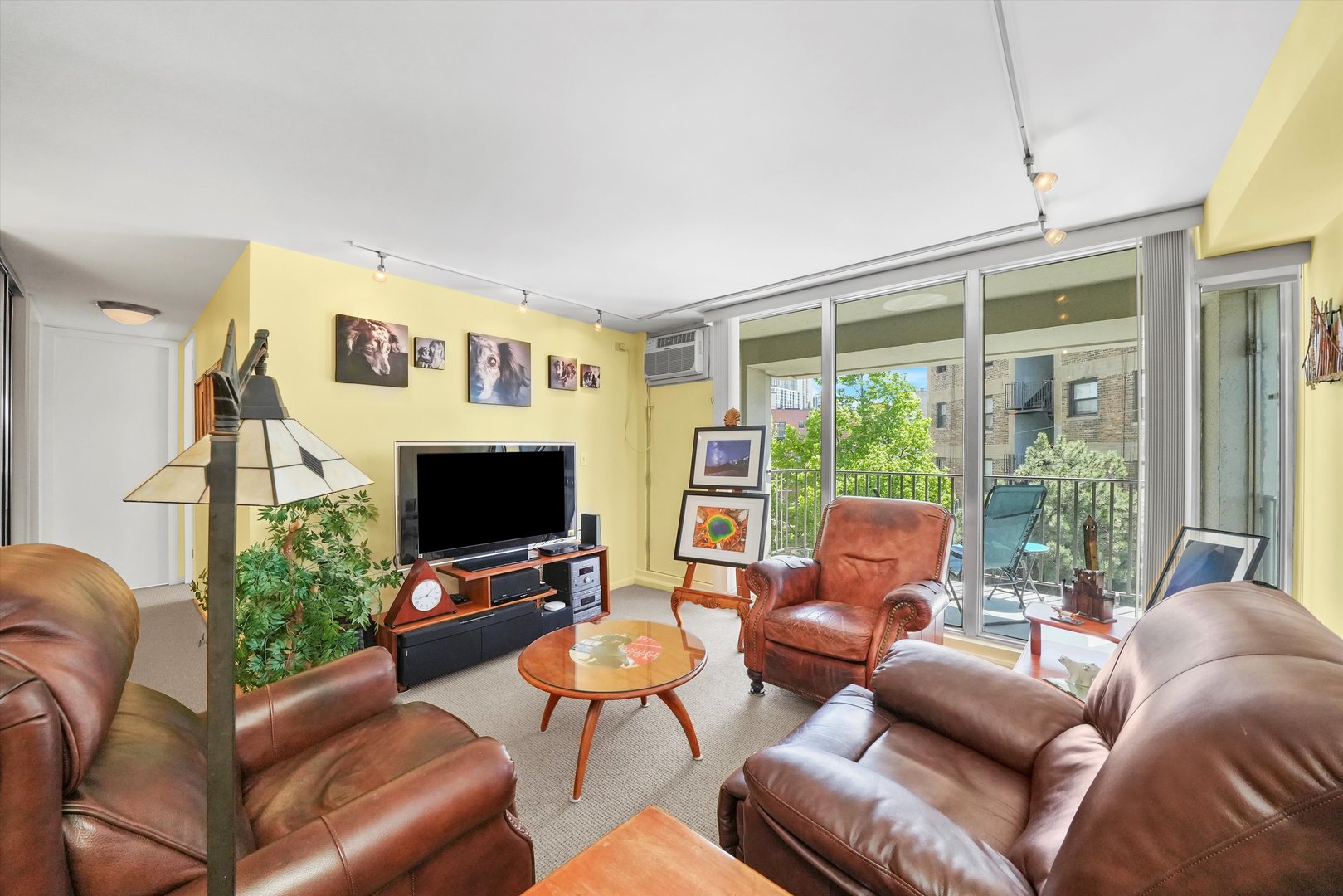 1960 N Lincoln Park W Unit: 404