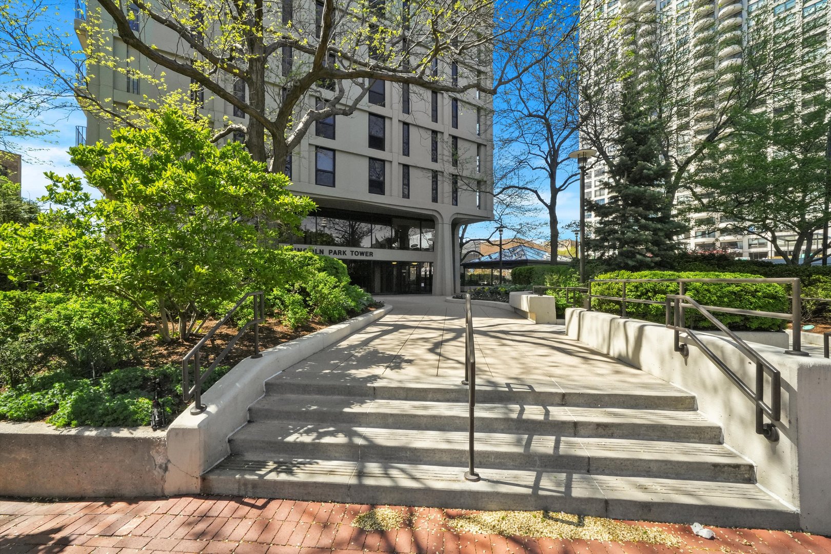 1960 N Lincoln Park W Unit: 404