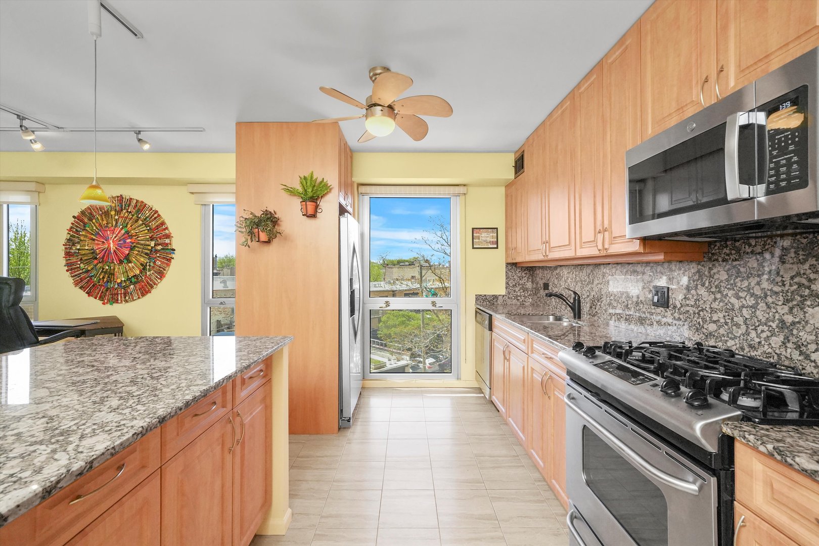 1960 N Lincoln Park W Unit: 404