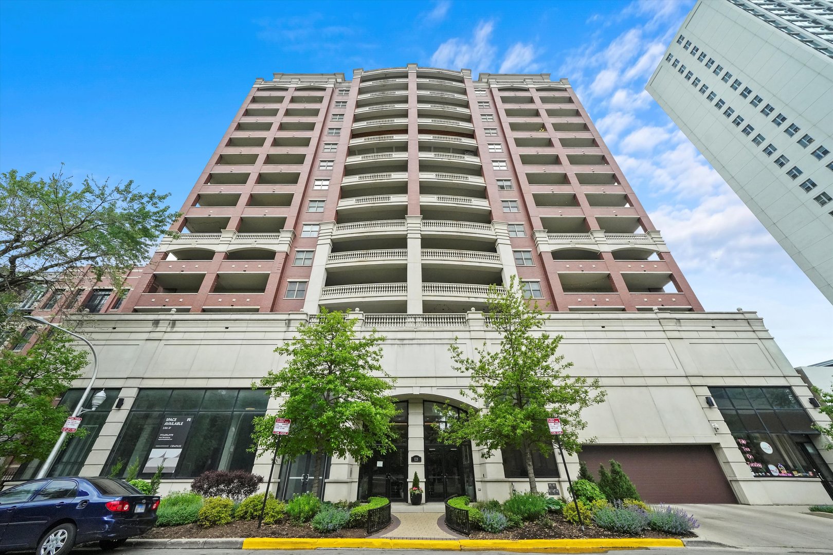 828 W Grace Street Unit: 1004