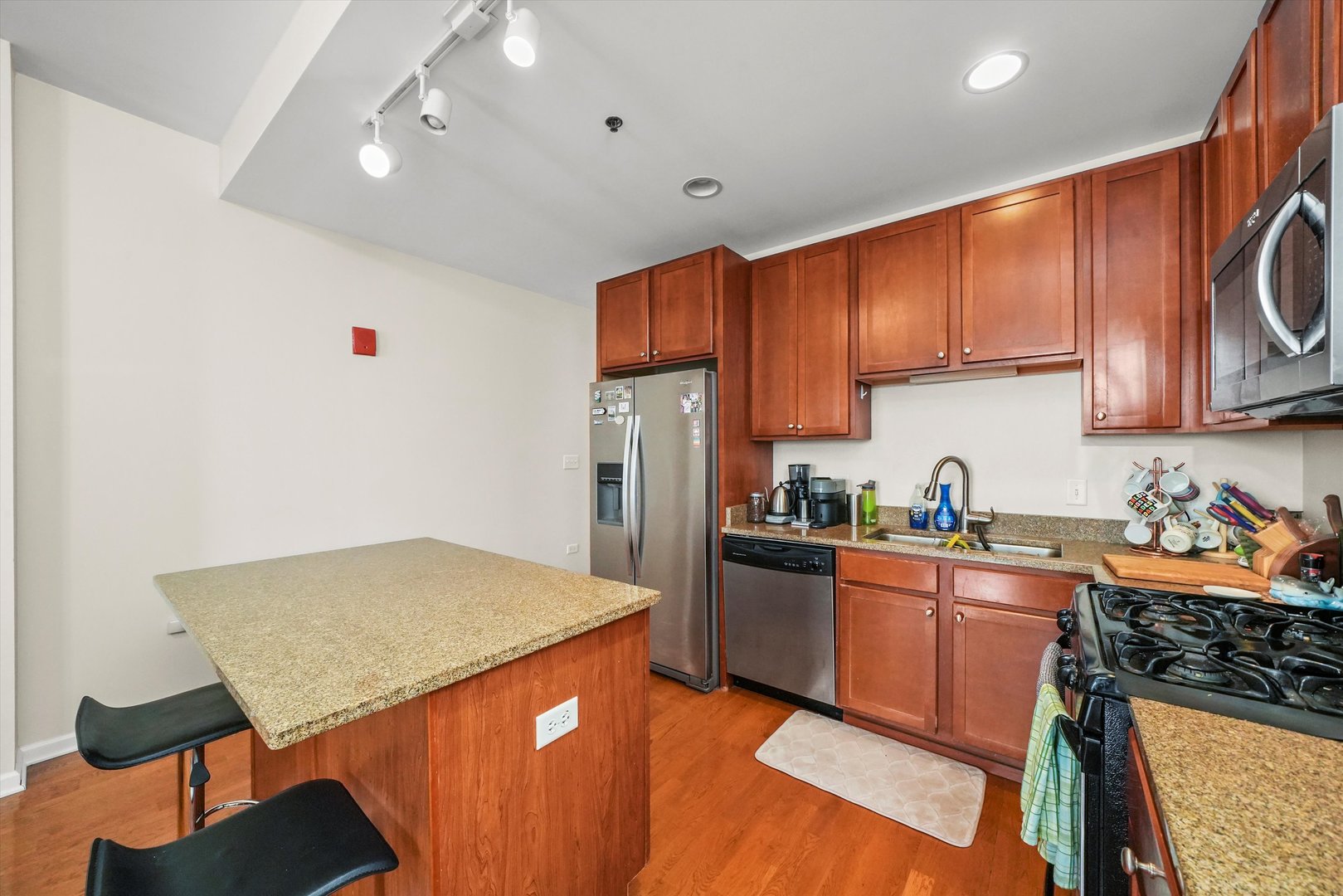 828 W Grace Street Unit: 1004