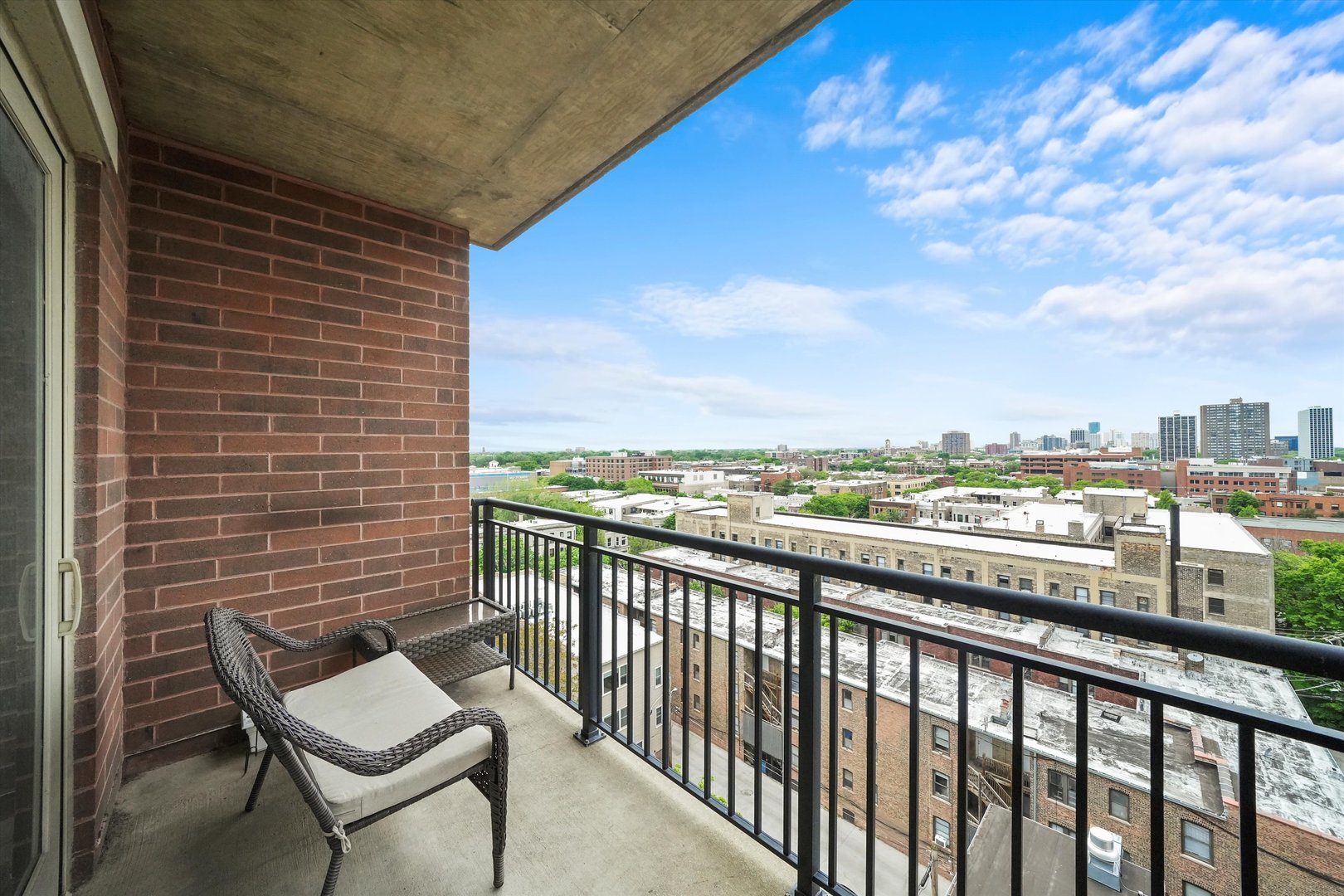828 W Grace Street Unit: 1004