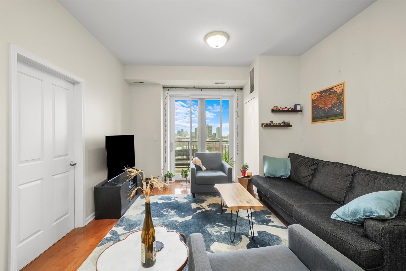 828 W Grace Street Unit: 1004