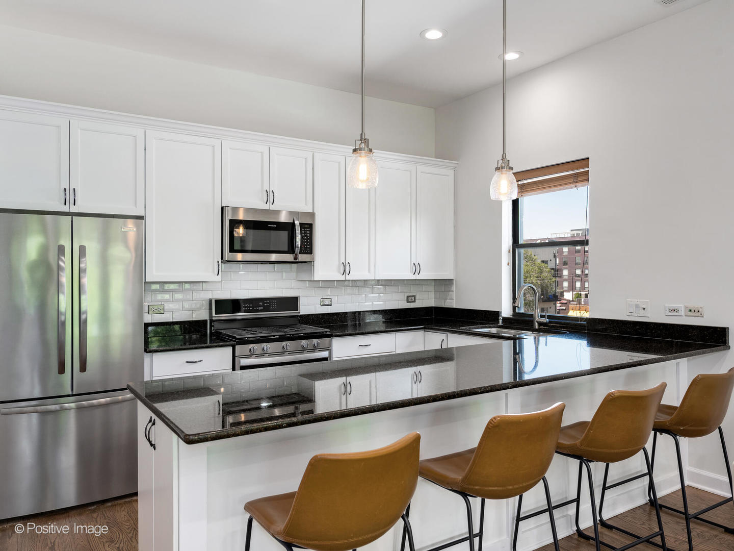 1618 N Claremont Avenue Unit: 3N