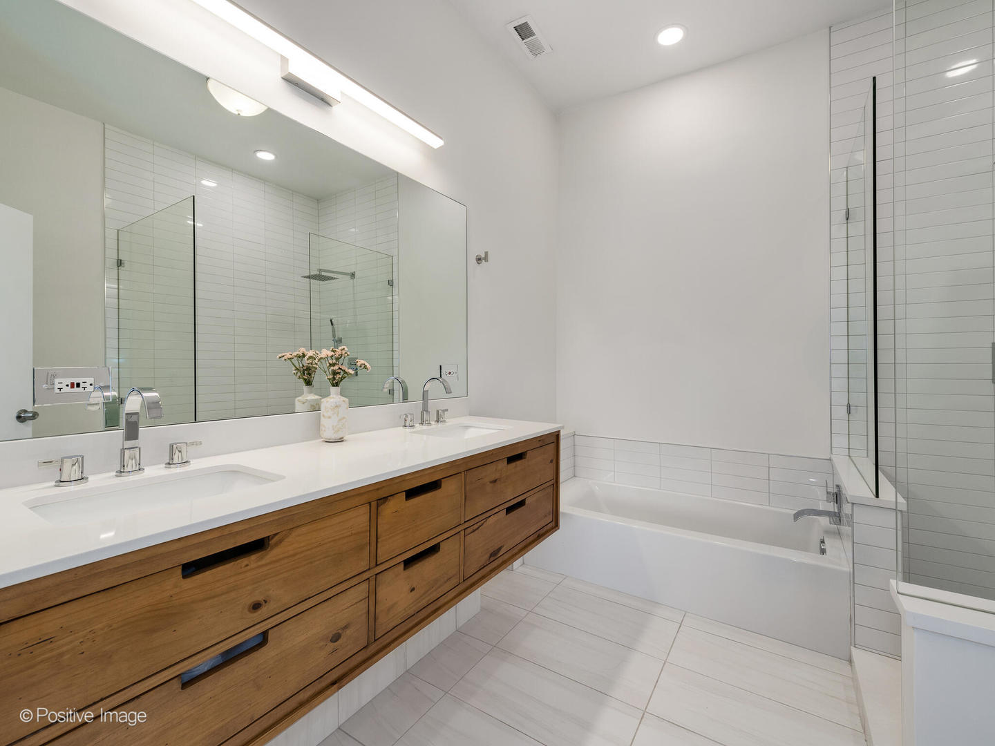 1618 N Claremont Avenue Unit: 3N