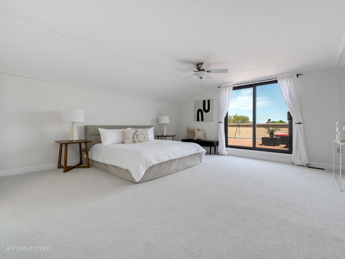 1618 N Claremont Avenue Unit: 3N