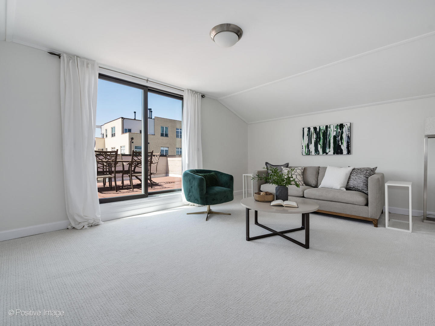 1618 N Claremont Avenue Unit: 3N