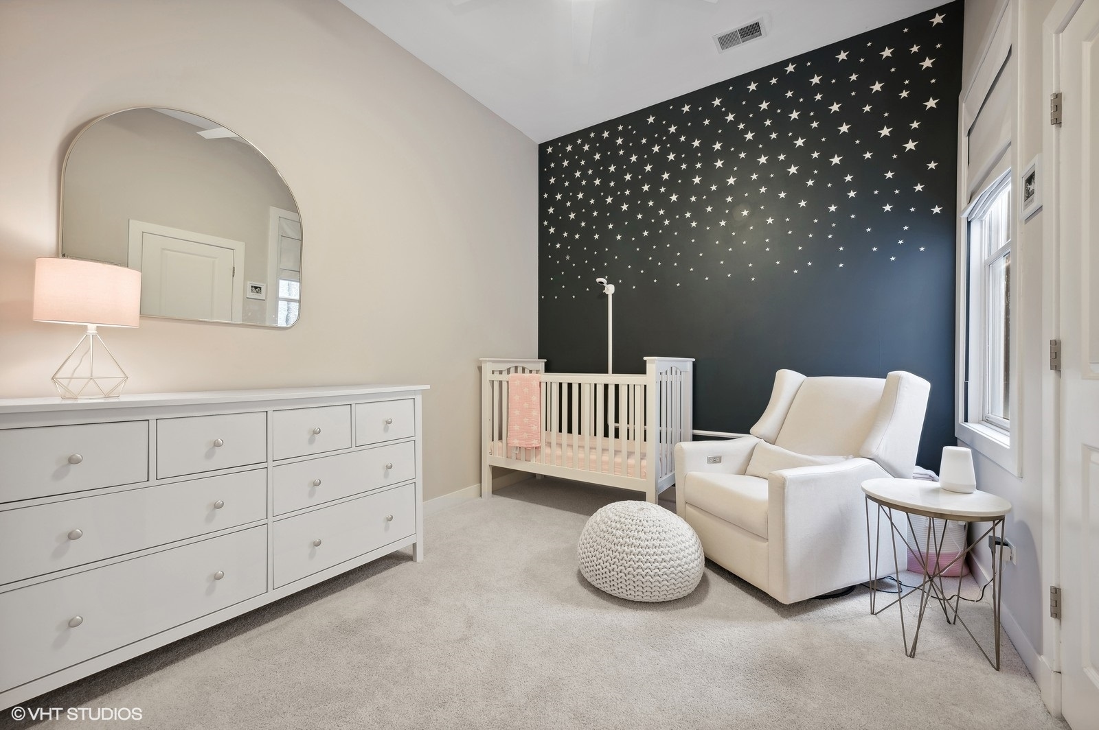 3432 N Southport Avenue Unit: PH