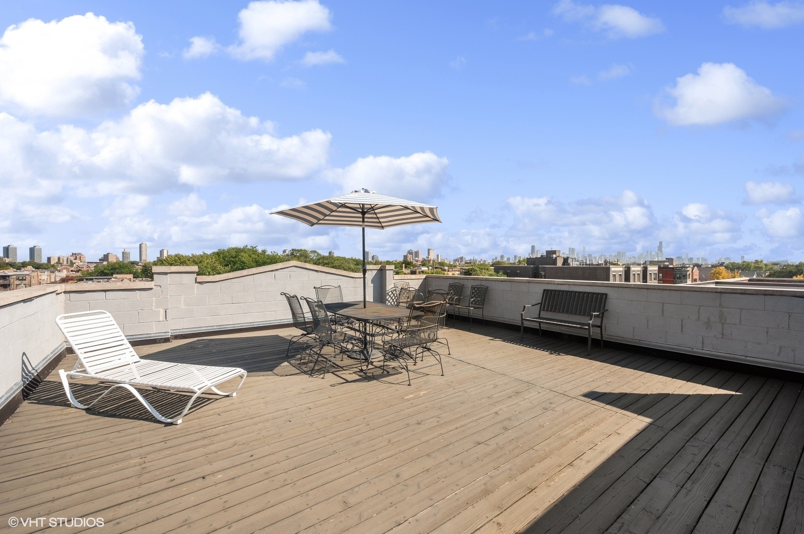 3432 N Southport Avenue Unit: PH