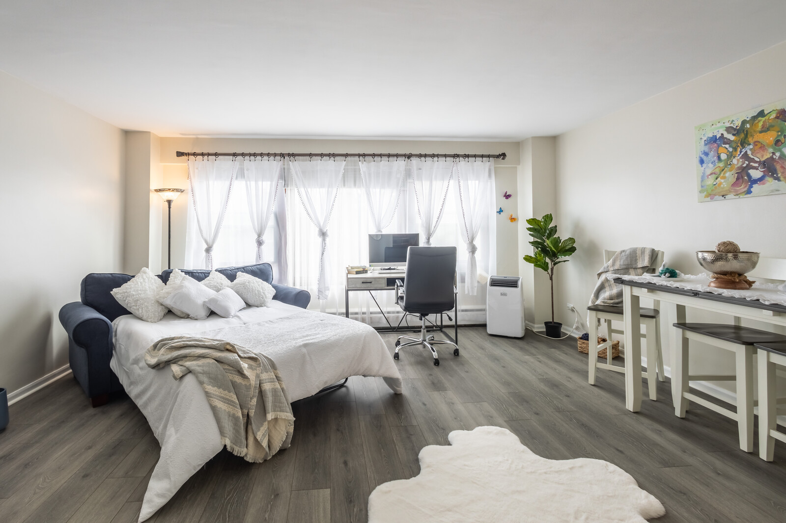 4880 N Marine Drive Unit: 308