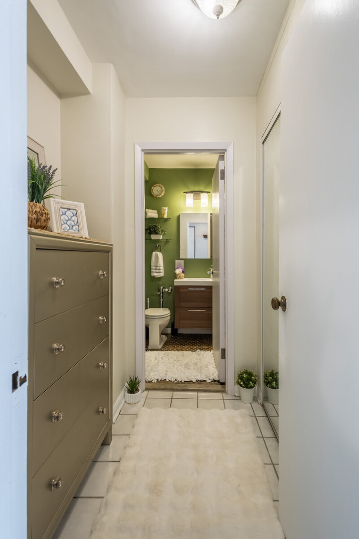 4880 N Marine Drive Unit: 308