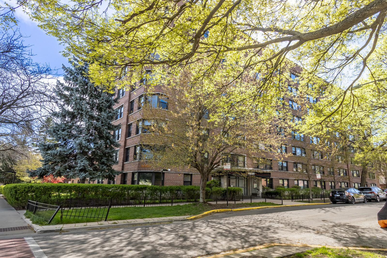 4880 N Marine Drive Unit: 308