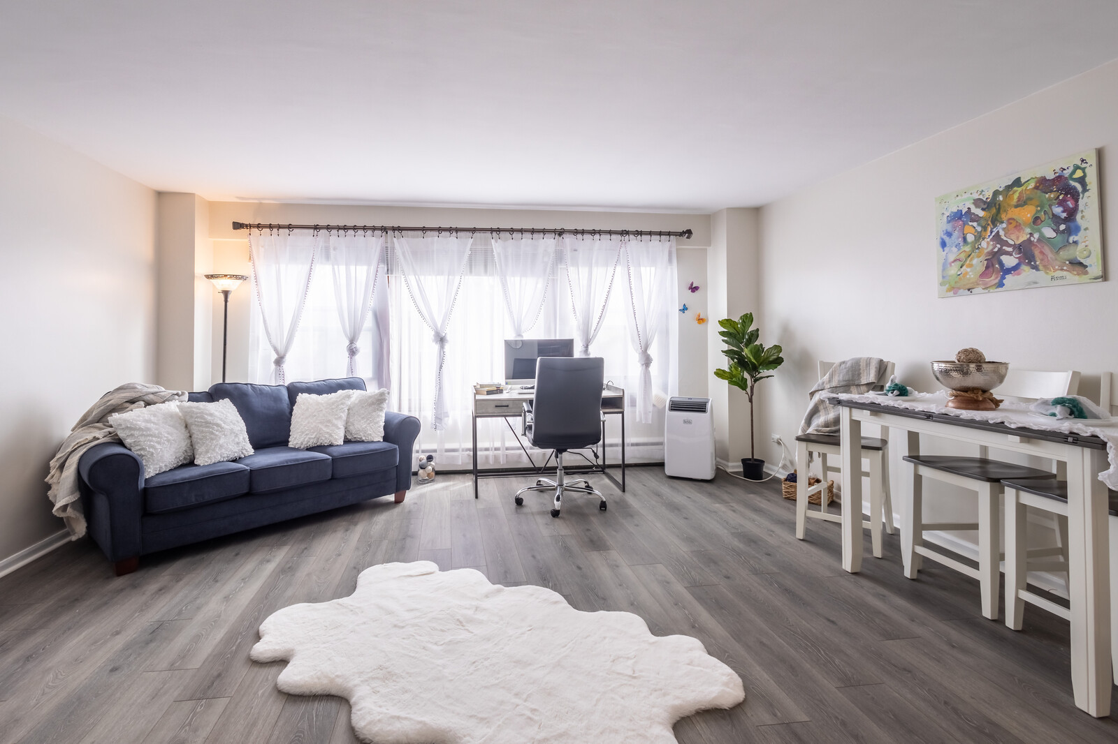 4880 N Marine Drive Unit: 308