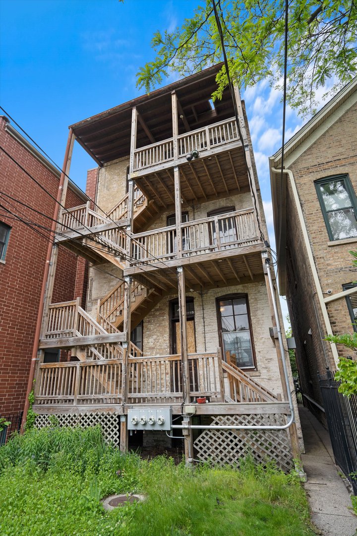 853 W George Street