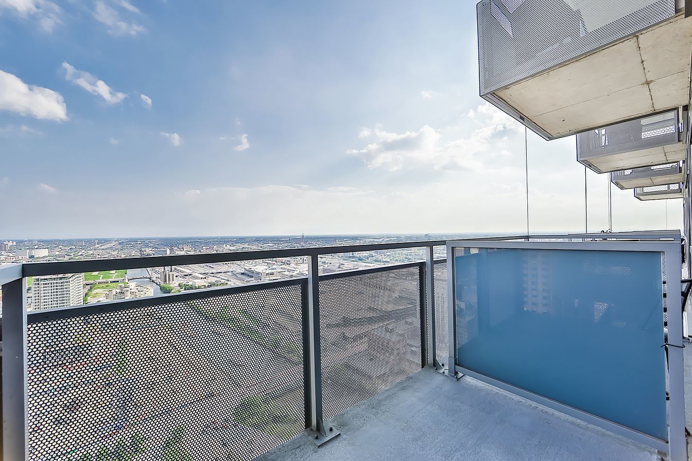 235 W Van Buren Street Unit: 4309