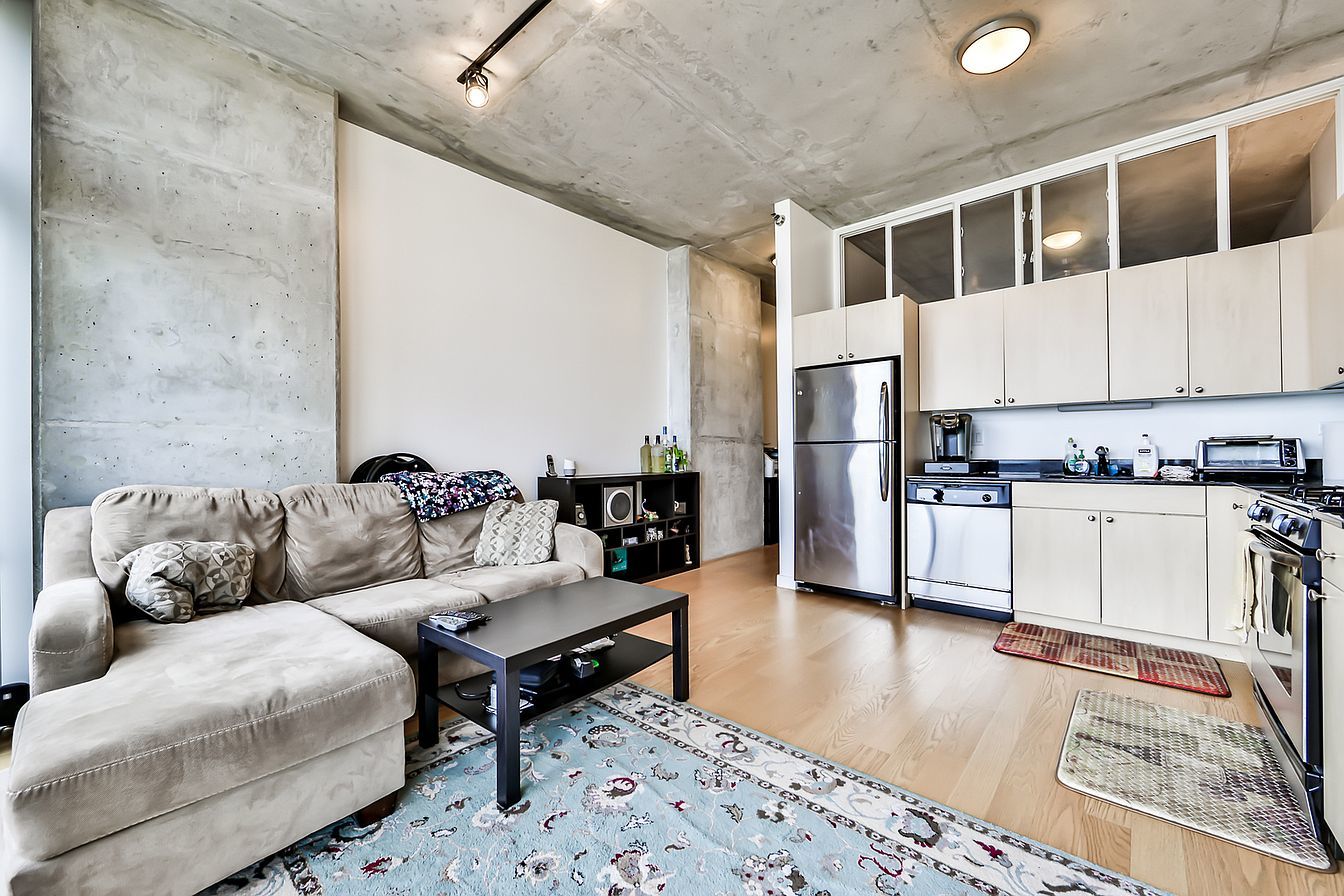 235 W Van Buren Street Unit: 4309