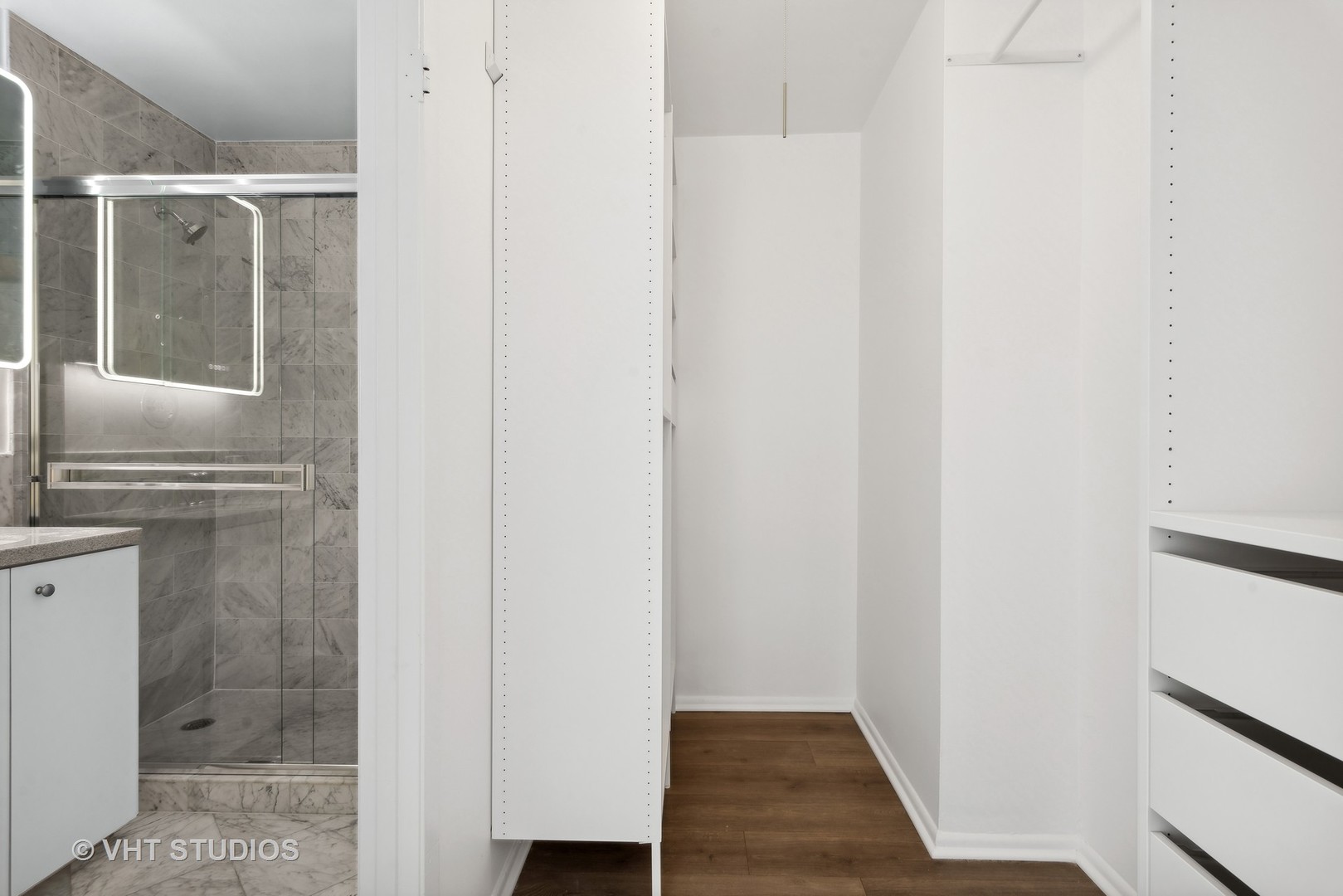 1 E SCHILLER Street Unit: 3C