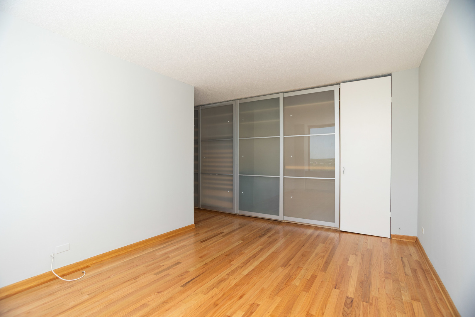 5320 N Sheridan Road Unit: 1302