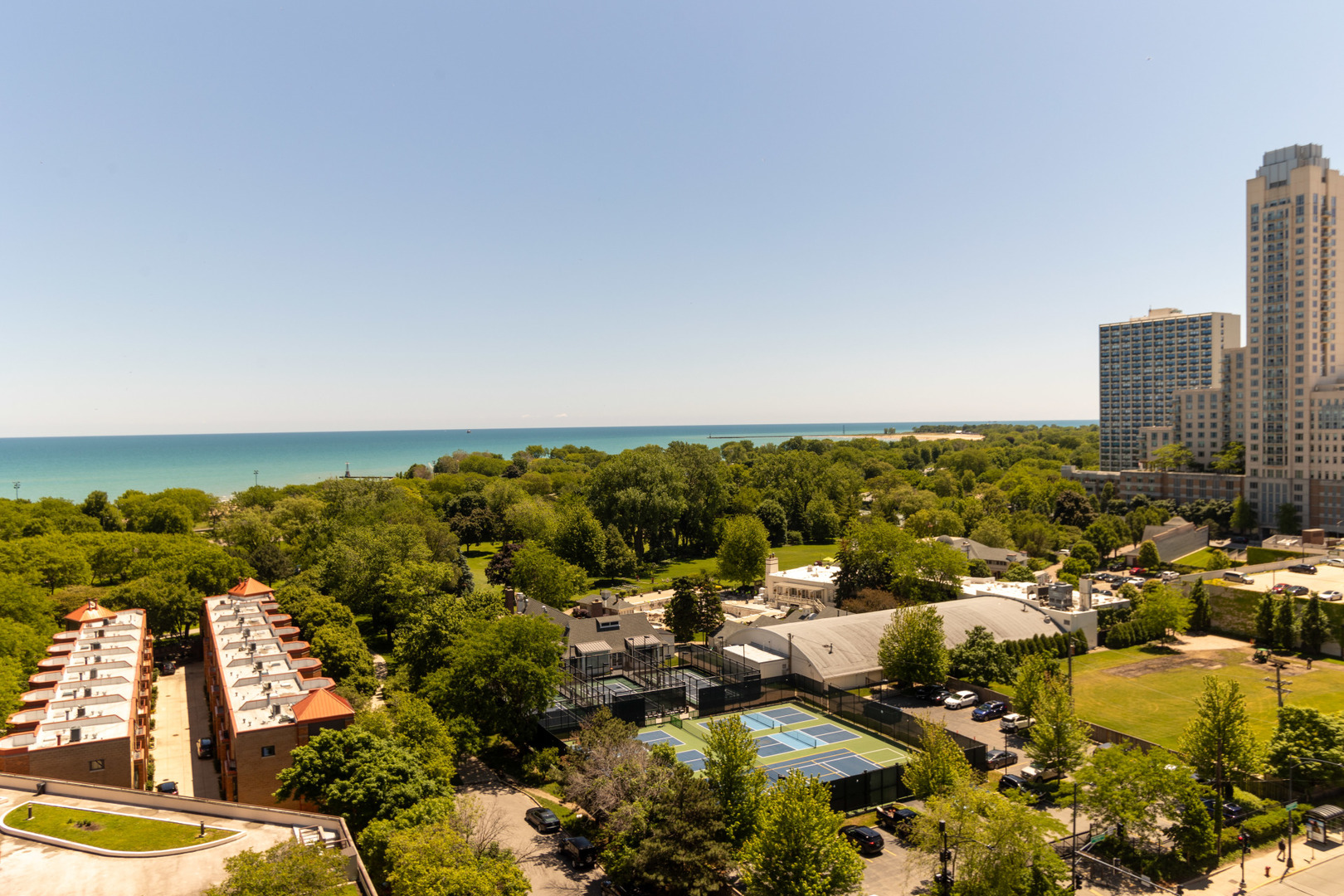 5320 N Sheridan Road Unit: 1302