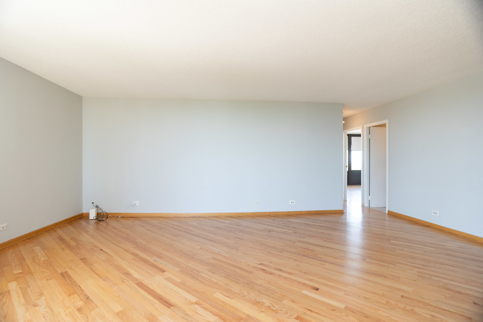 5320 N Sheridan Road Unit: 1302