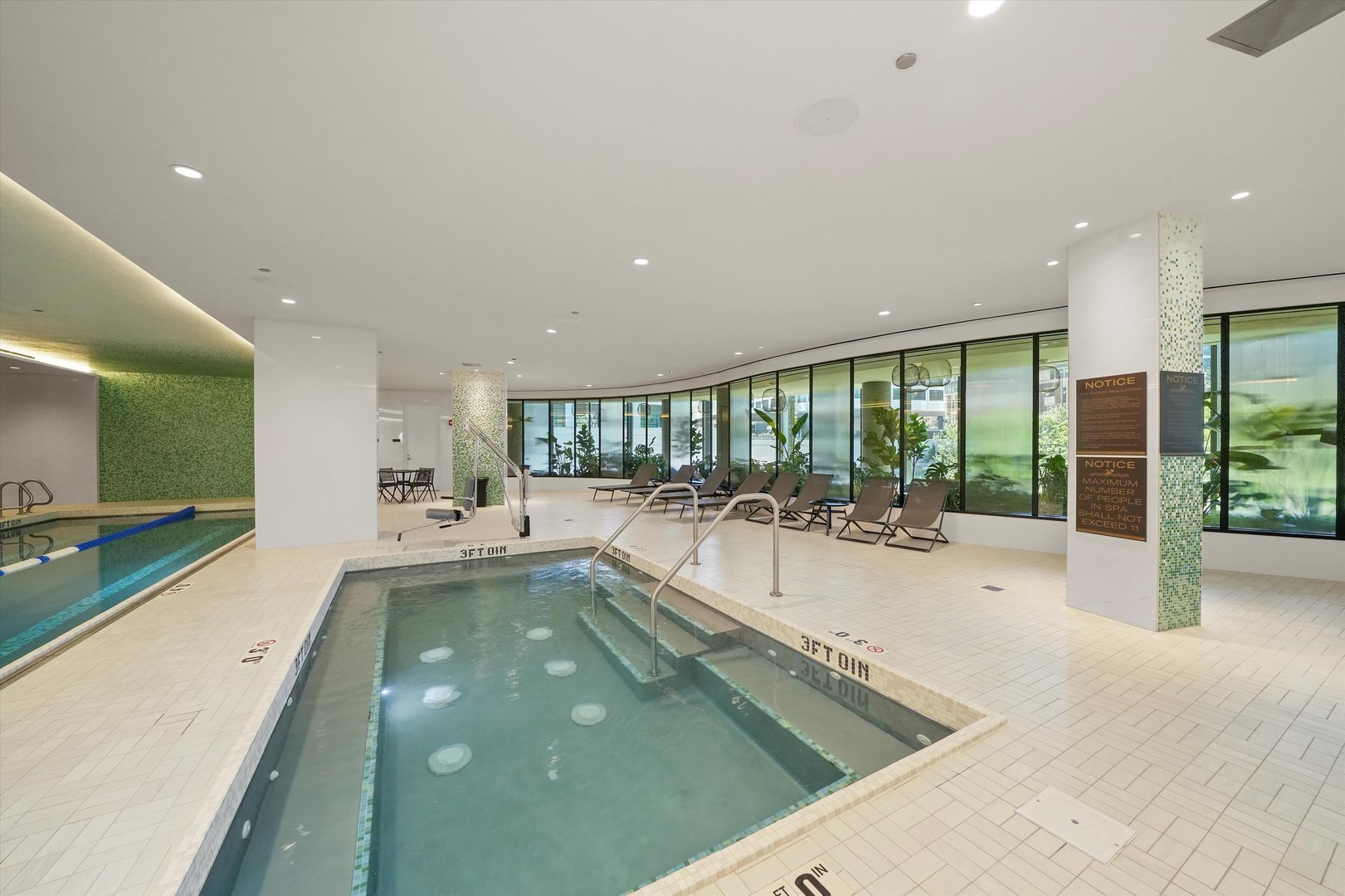 211 N Harbor Drive Unit: 807