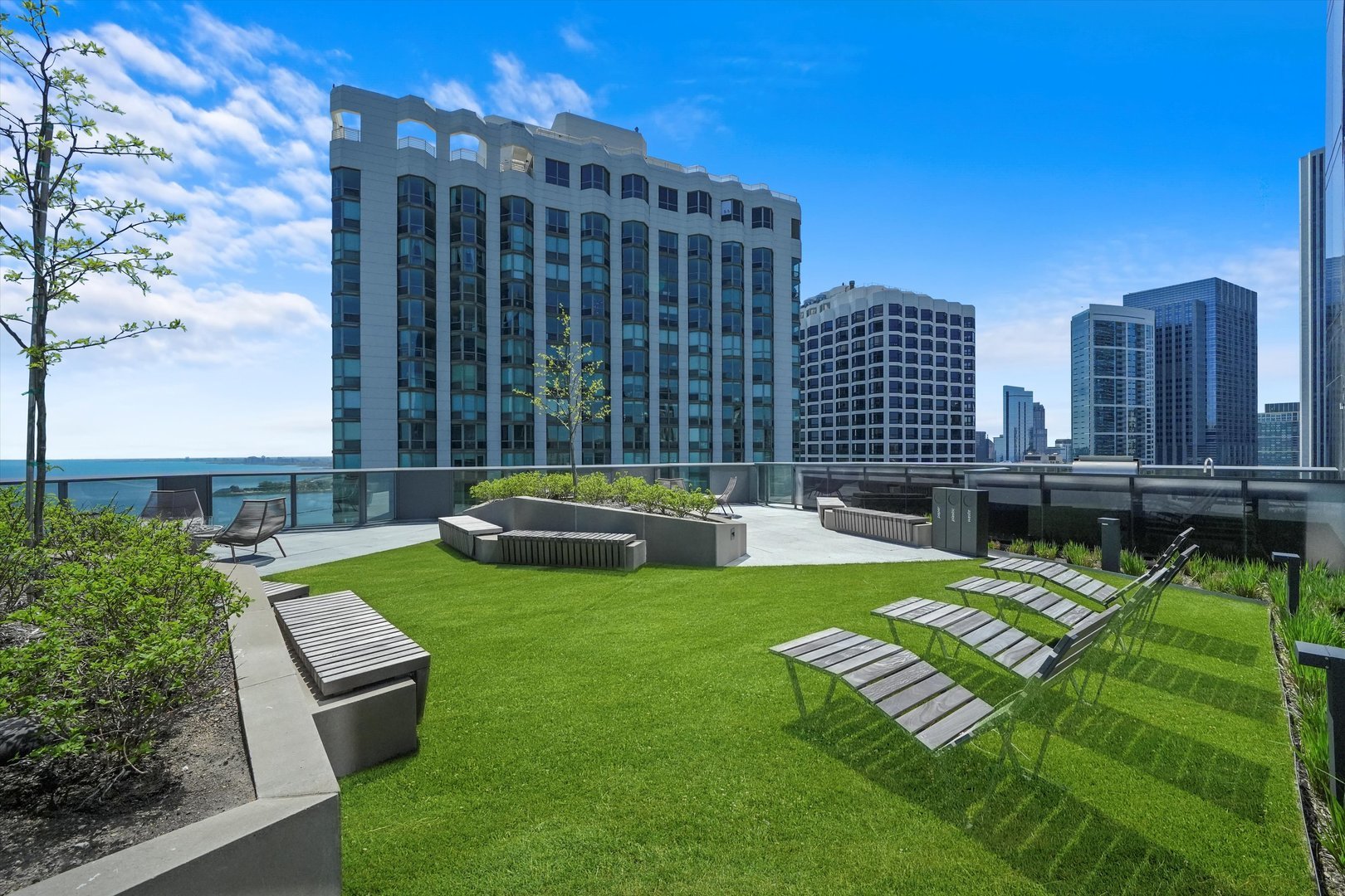 211 N Harbor Drive Unit: 807