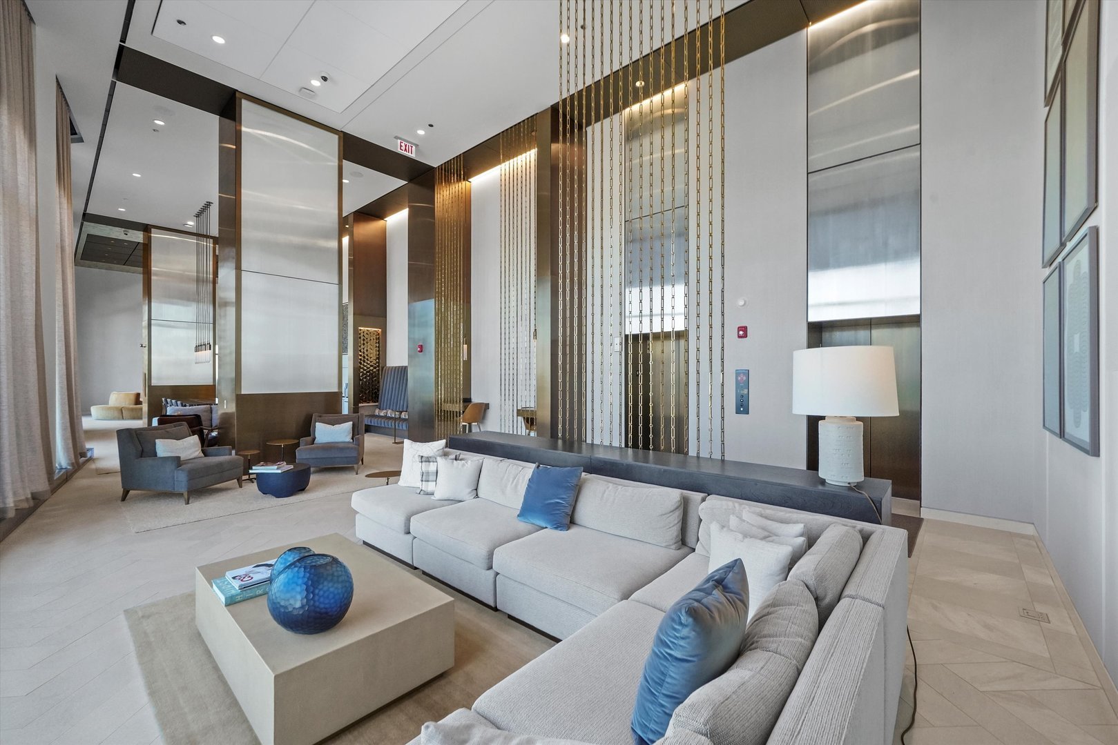 211 N Harbor Drive Unit: 807