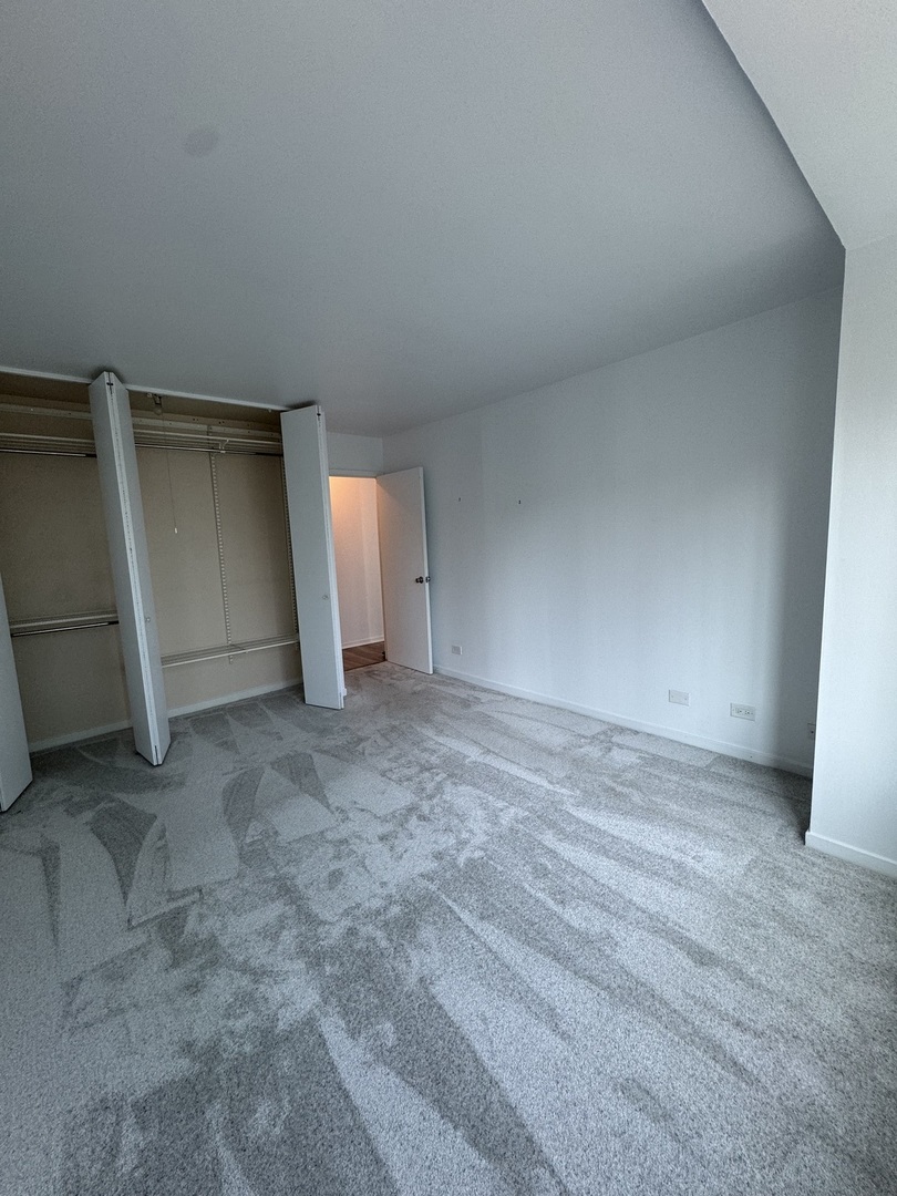 211 E Ohio Street Unit: 2814