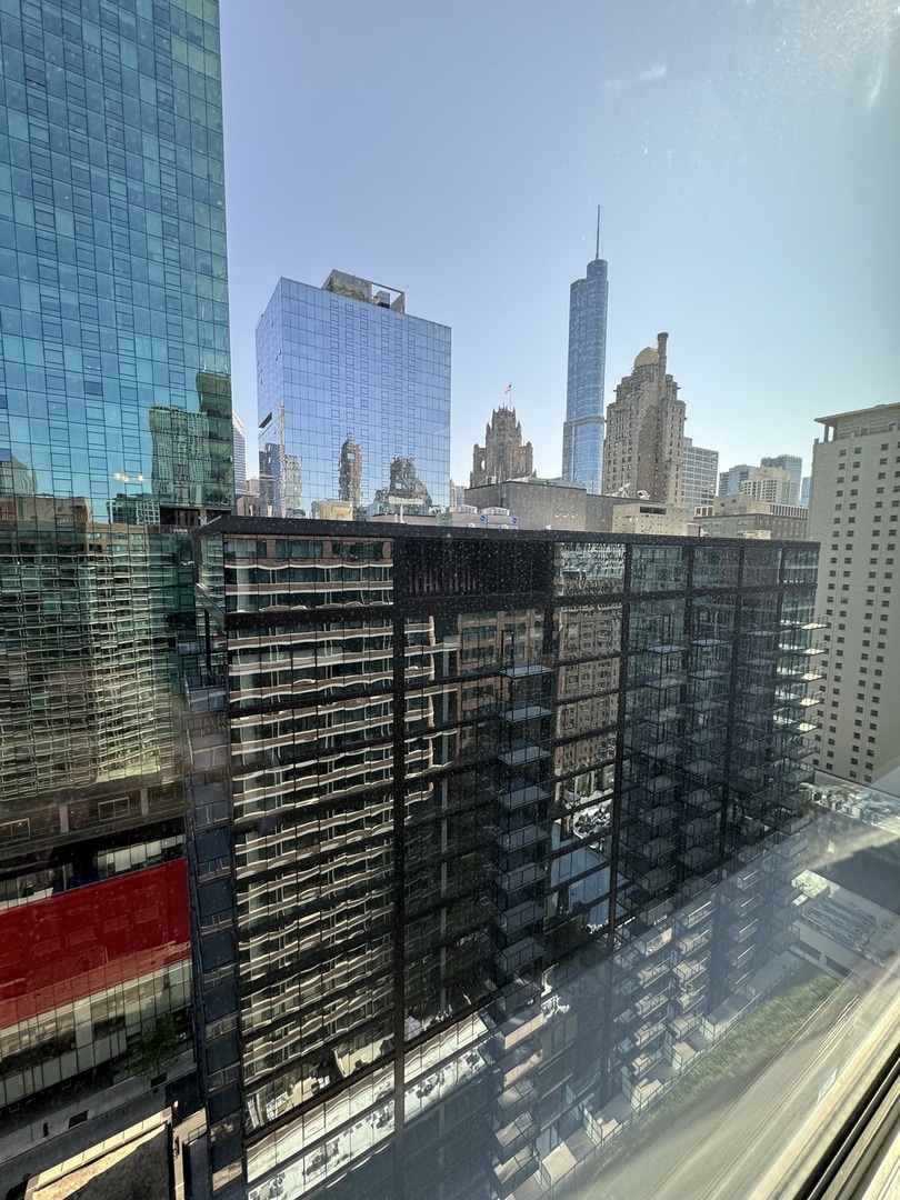 211 E Ohio Street Unit: 2814