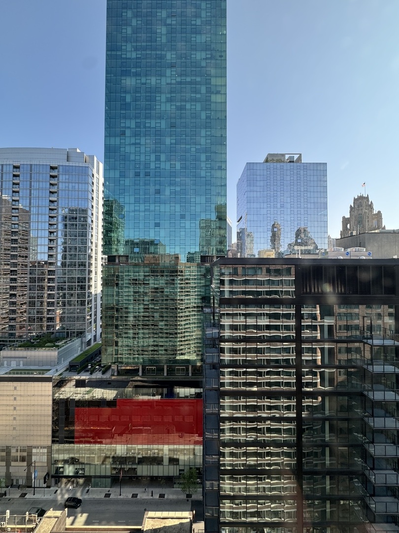 211 E Ohio Street Unit: 2814
