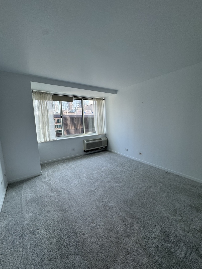 211 E Ohio Street Unit: 2814