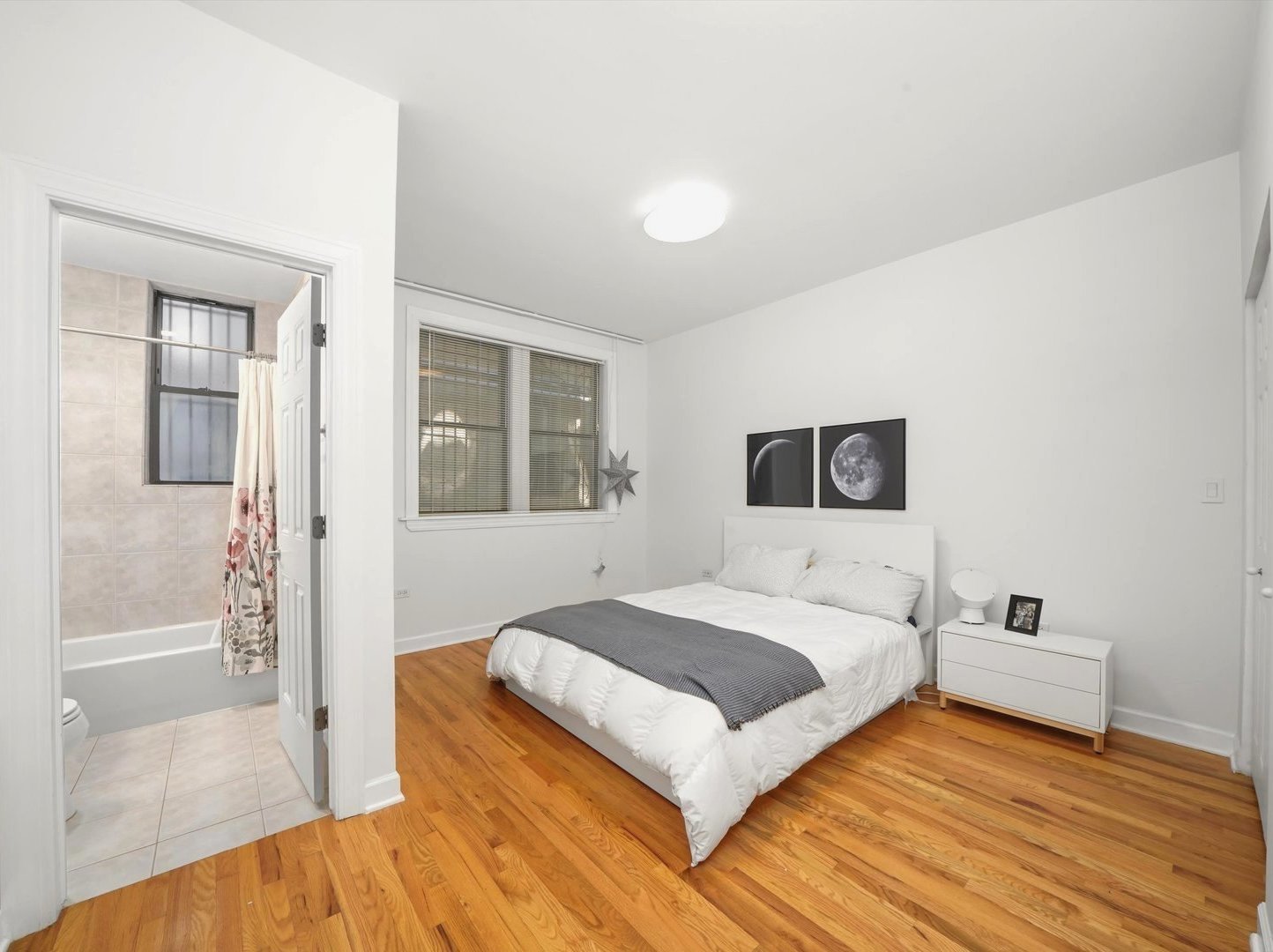 2128 N Hudson Avenue Unit: 102