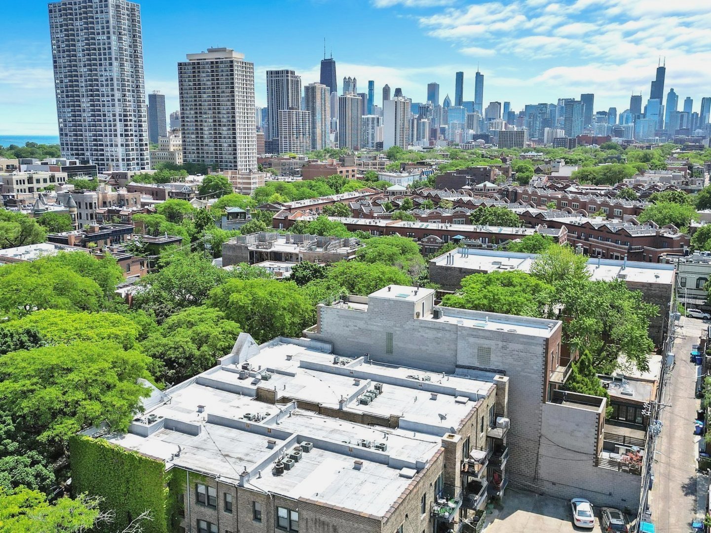 2128 N Hudson Avenue Unit: 102