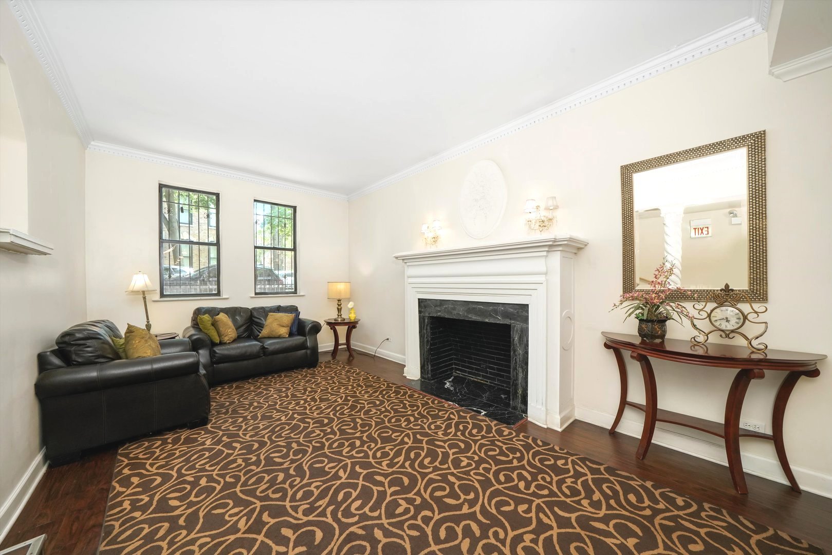 2128 N Hudson Avenue Unit: 102