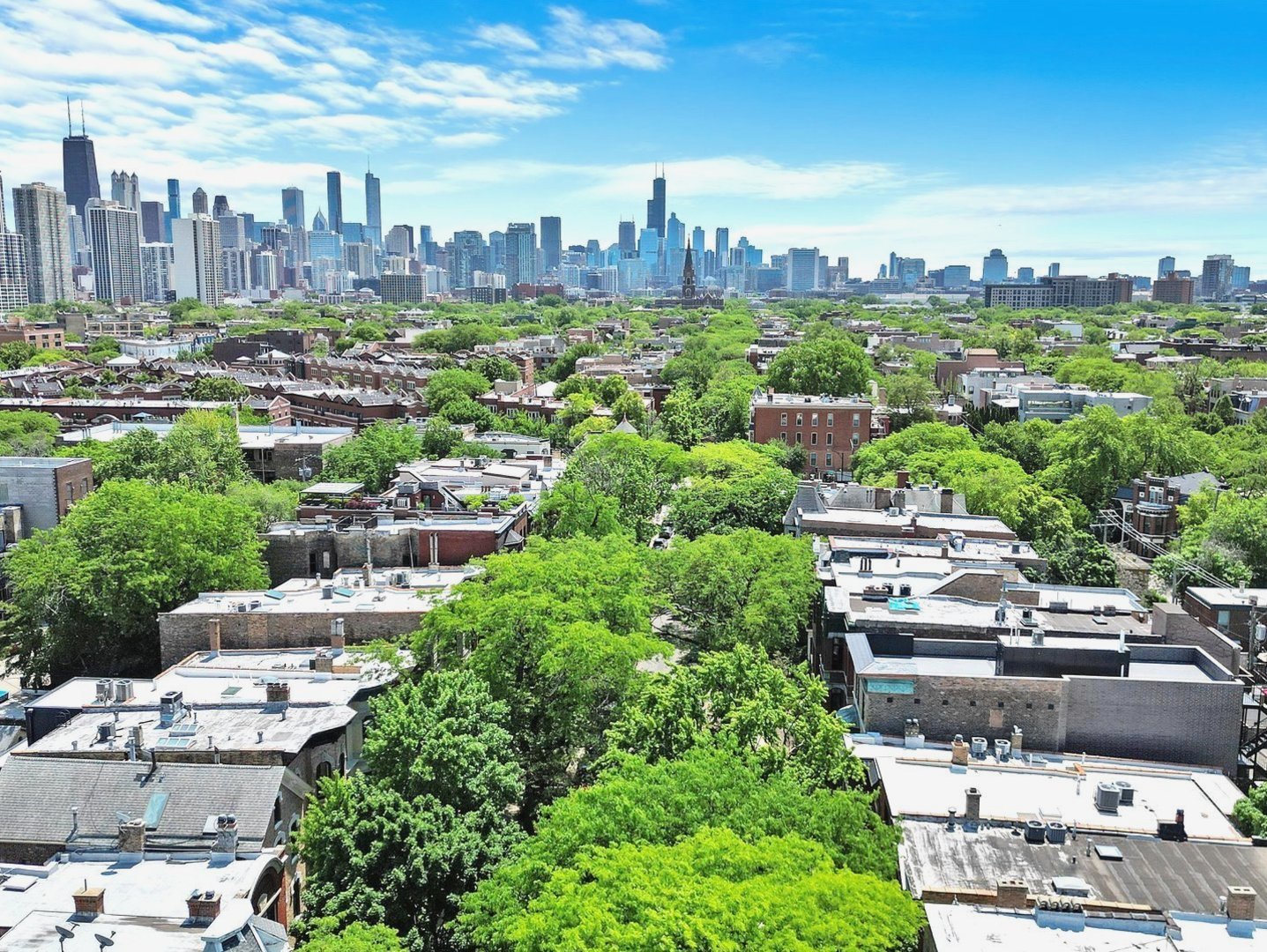 2128 N Hudson Avenue Unit: 102