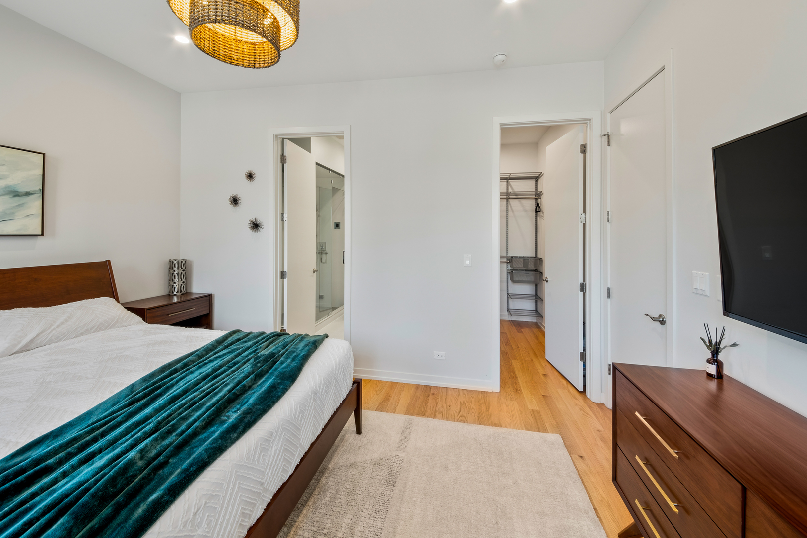 1104 N Marshfield Avenue Unit: 2