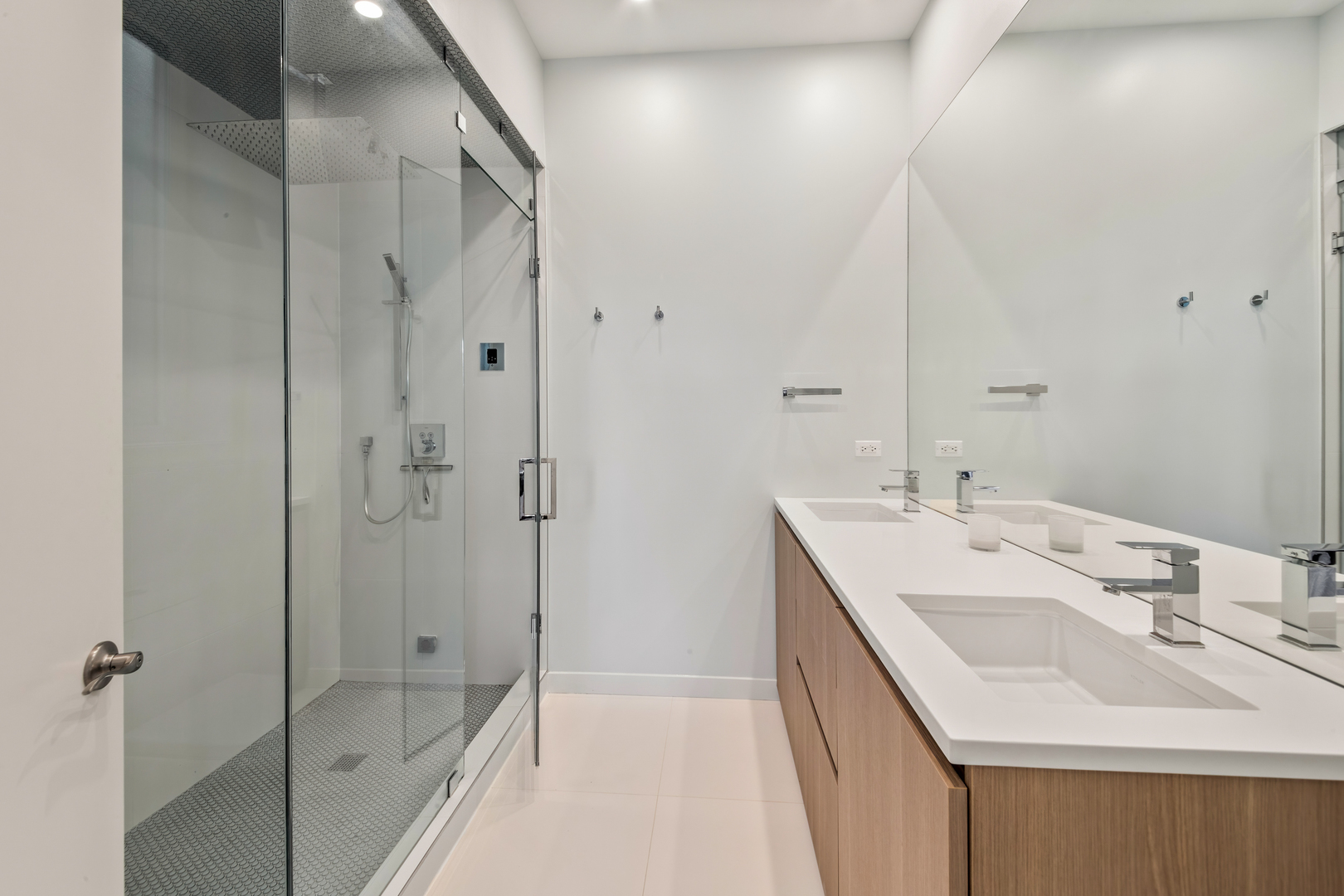 1104 N Marshfield Avenue Unit: 2